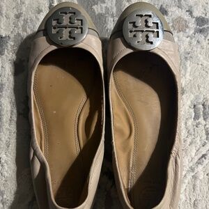 Tory Burch 7.5 ballet flats gray and tan